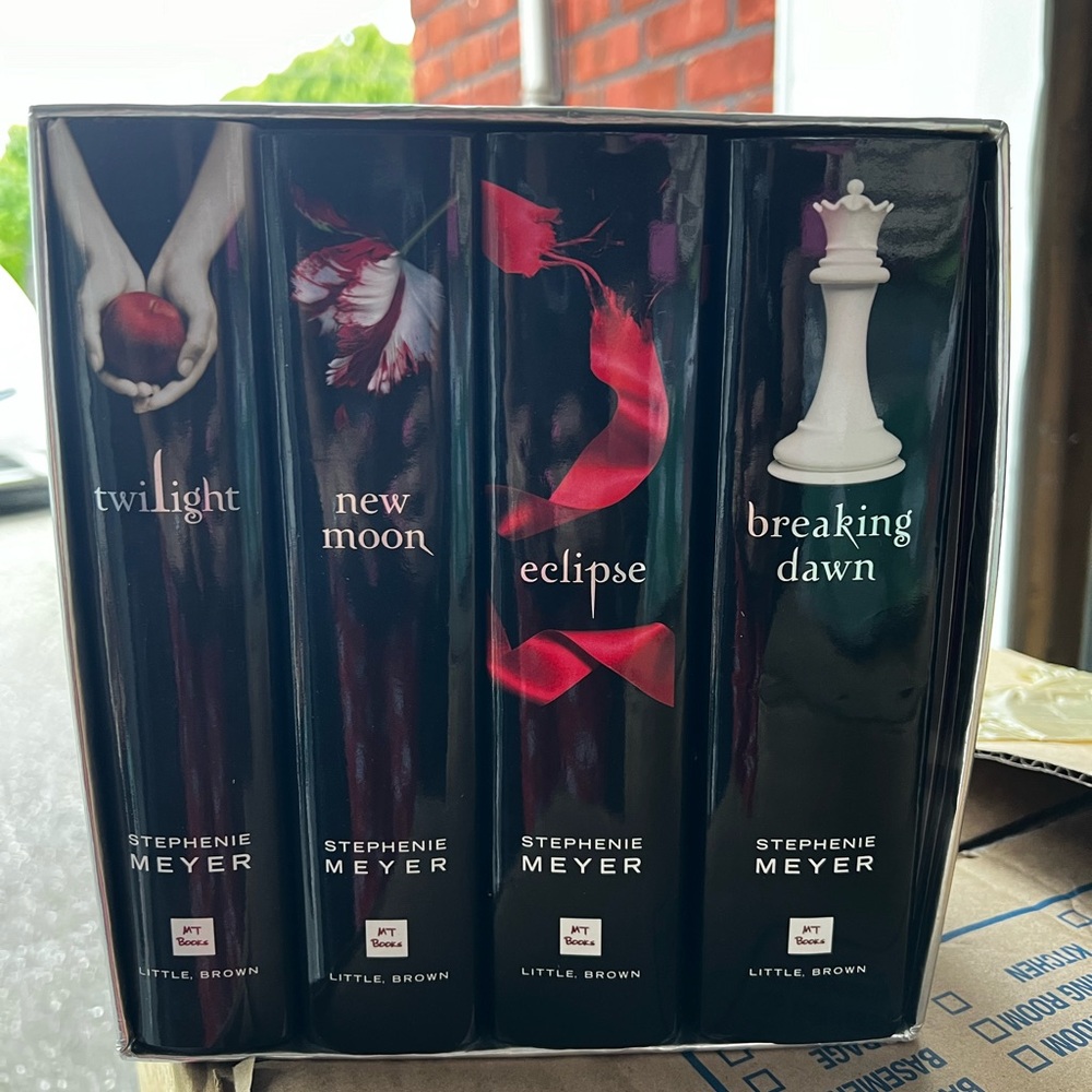 Twilight book series -Very well maintained